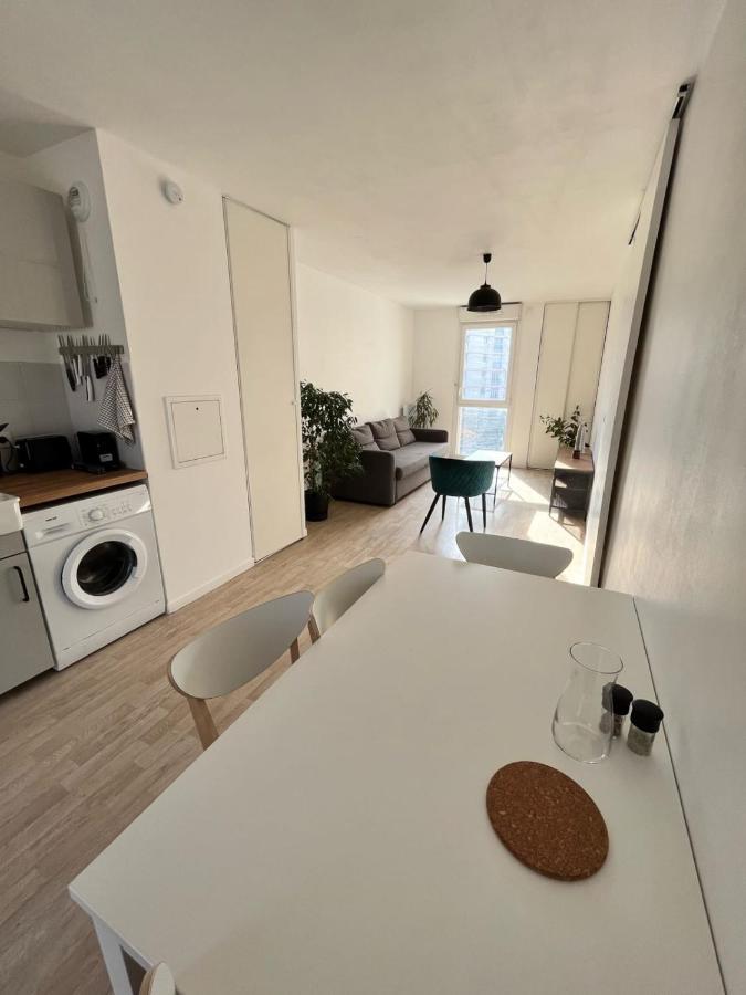 Modern And Bright Apartment Near Paris La Courneuve Εξωτερικό φωτογραφία